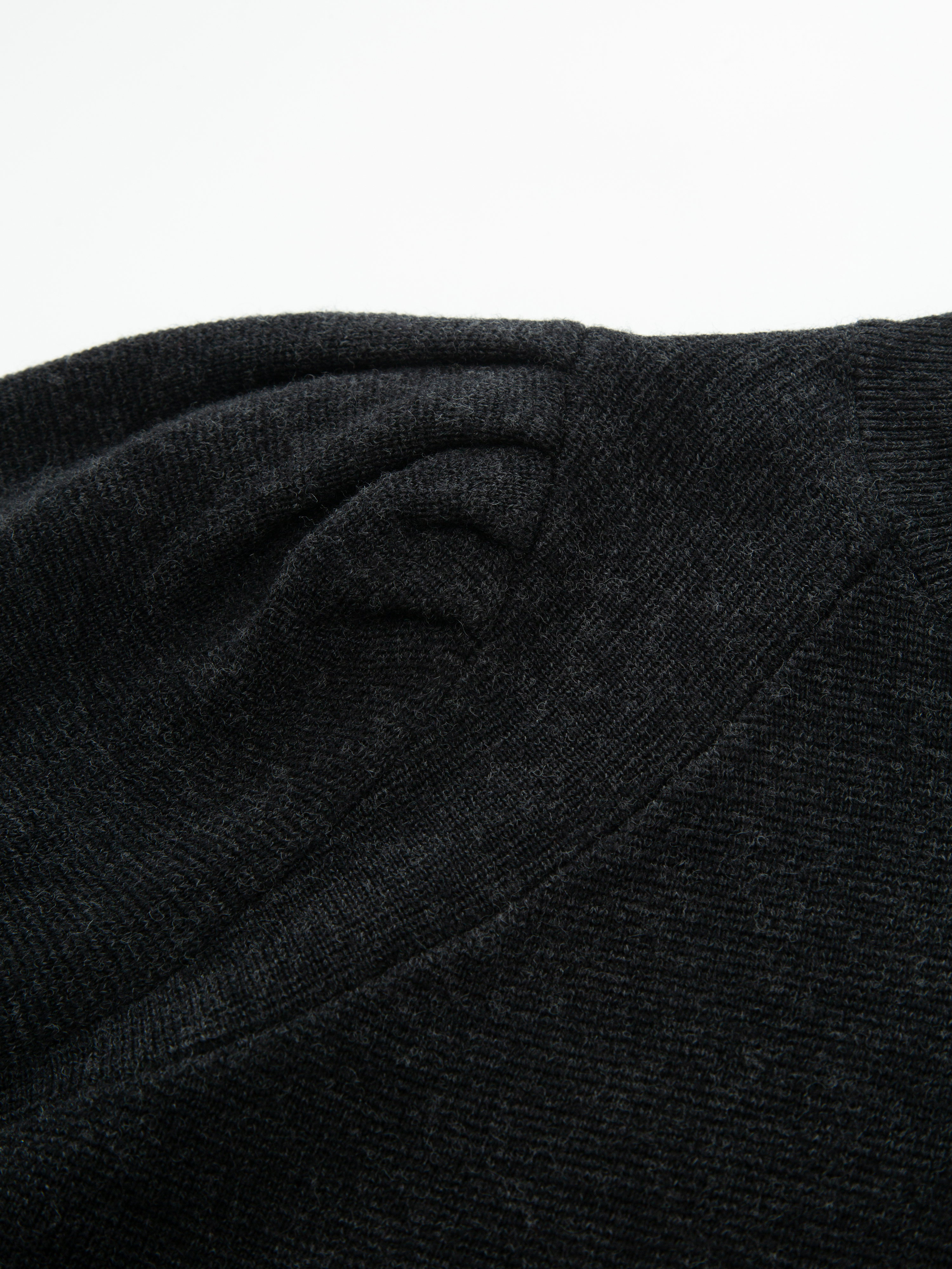 Ramsfjellet Ullgenser  Charcoal Grey