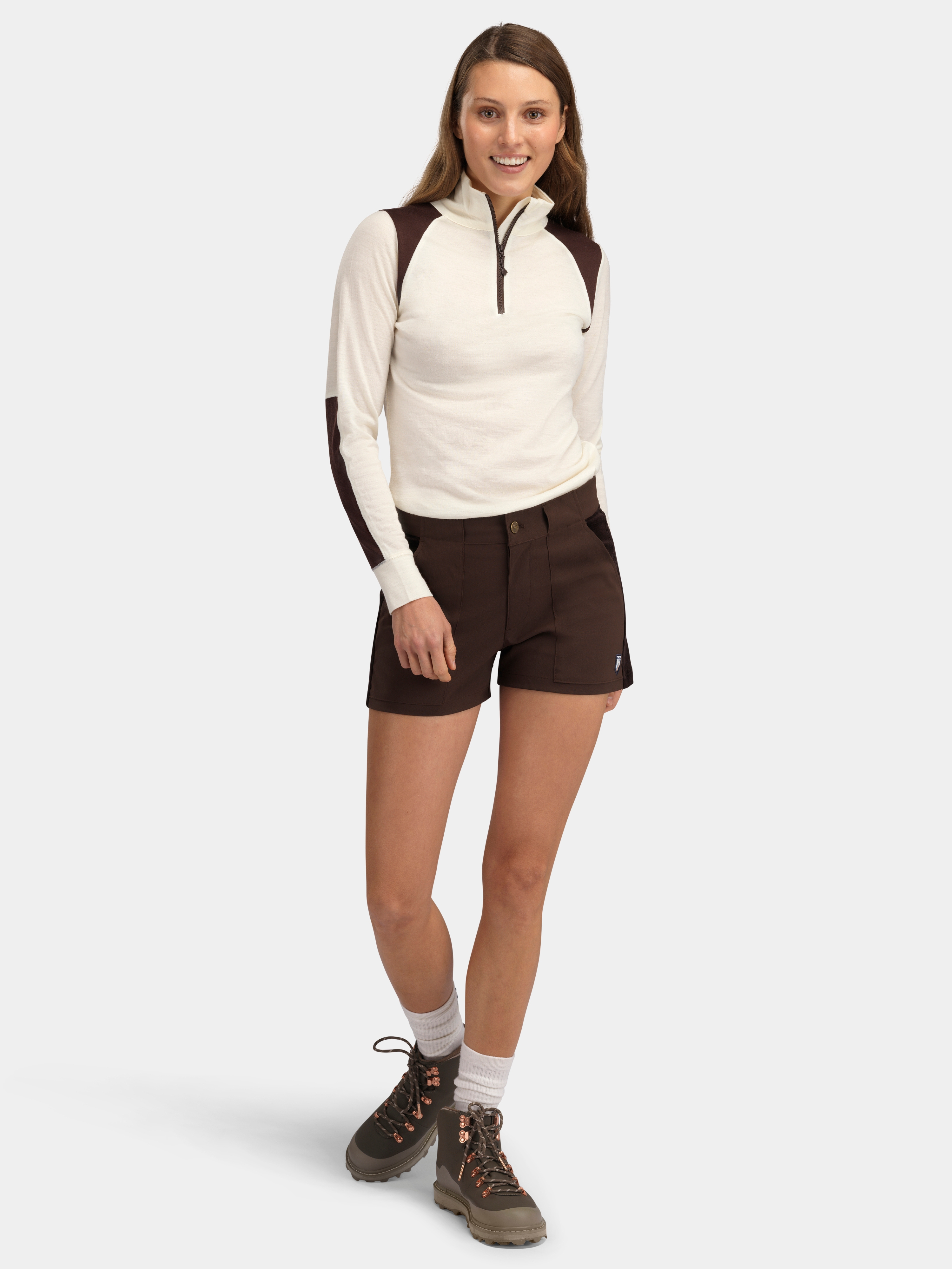 Romsdalseggen 3" Cord Shorts  Hot Fudge
