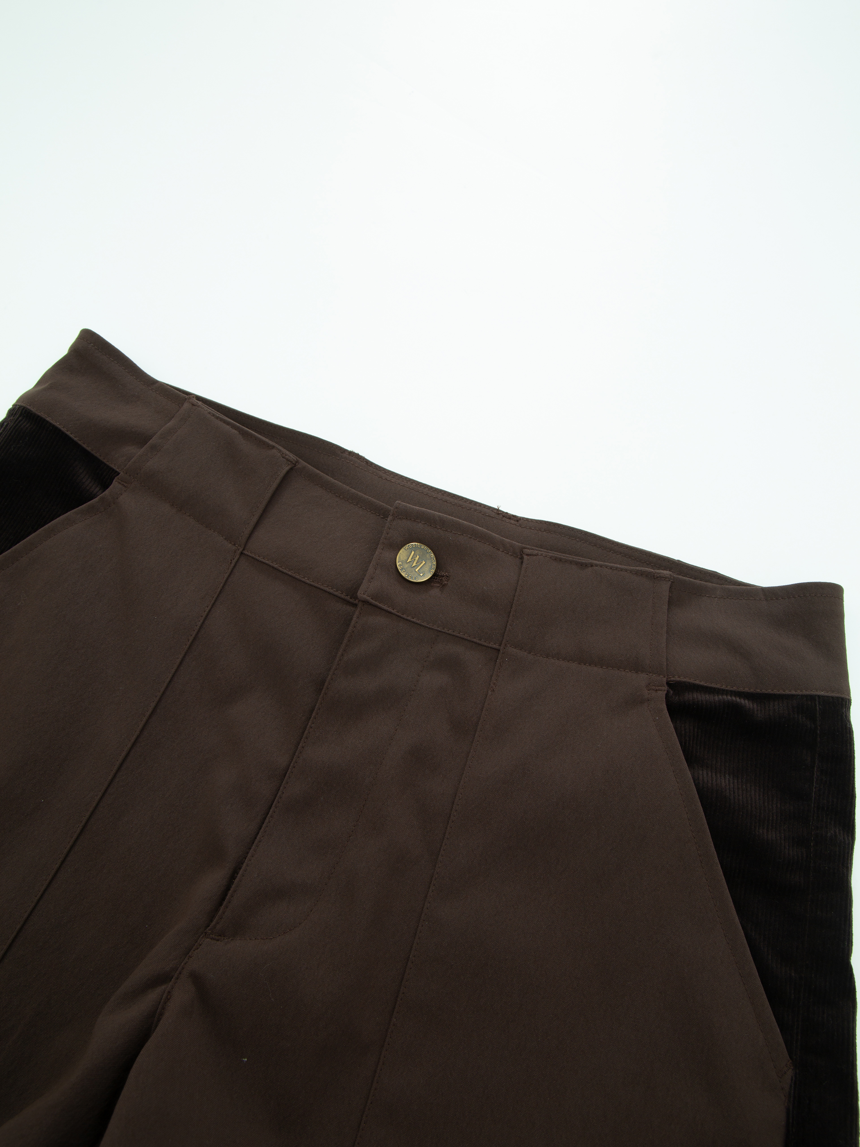 Romsdalseggen 3" Cord Shorts  Hot Fudge
